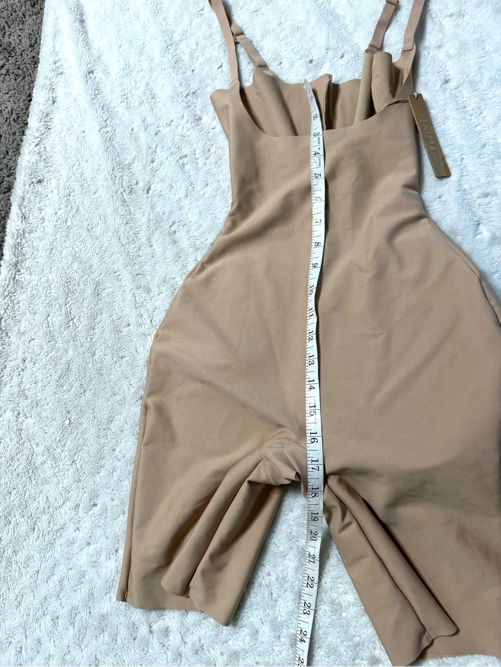 NWT- SKIMS BODY BUTT LIFTING OPEN BUST BODYSUIT Shape wear - Picture 12 of 15